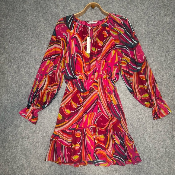 NWT Trina Turk Women's Printed Blouson Dress in Radio City Rose. Sz: Small - Picture 13 of 13